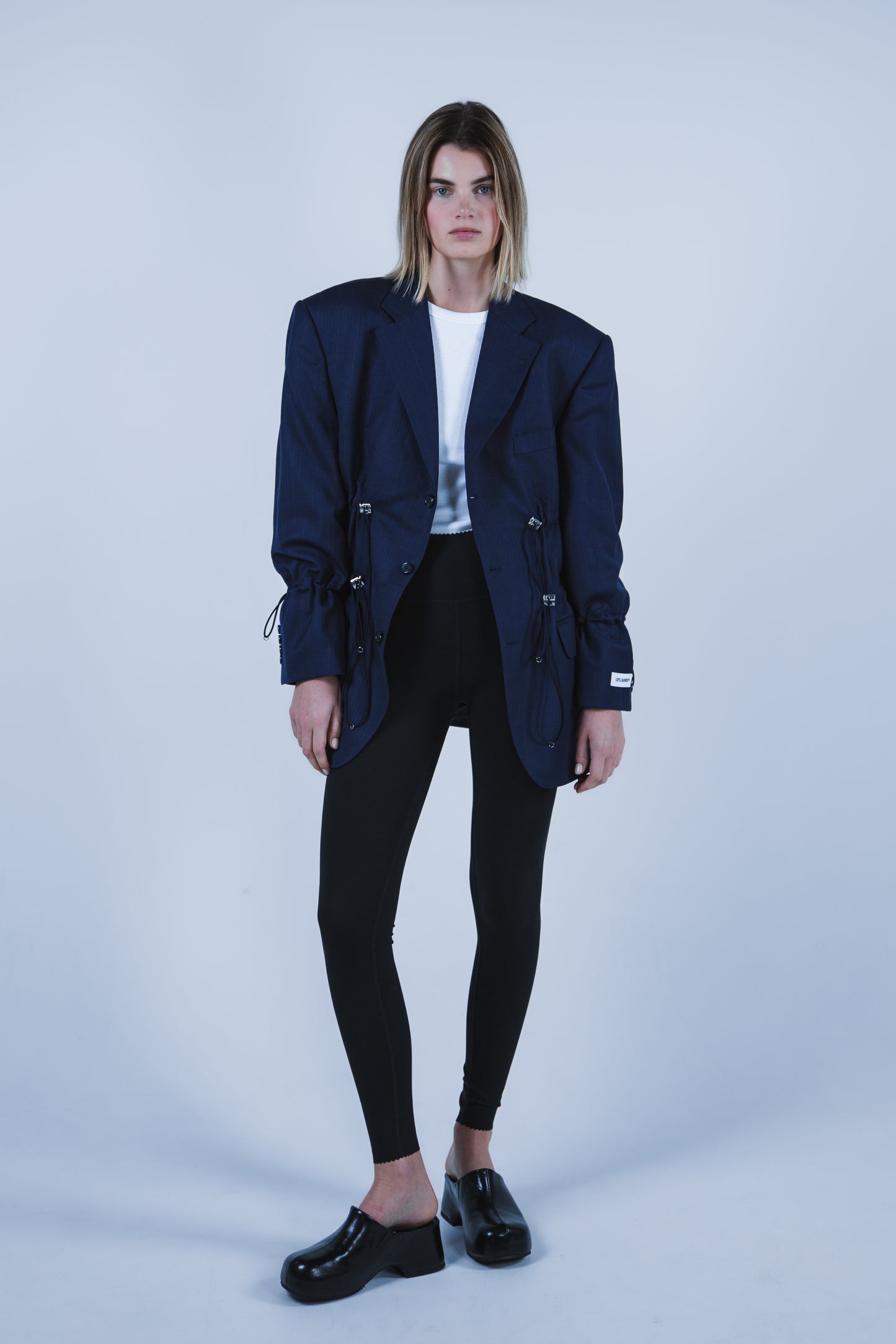 TAYLOR BLAZER