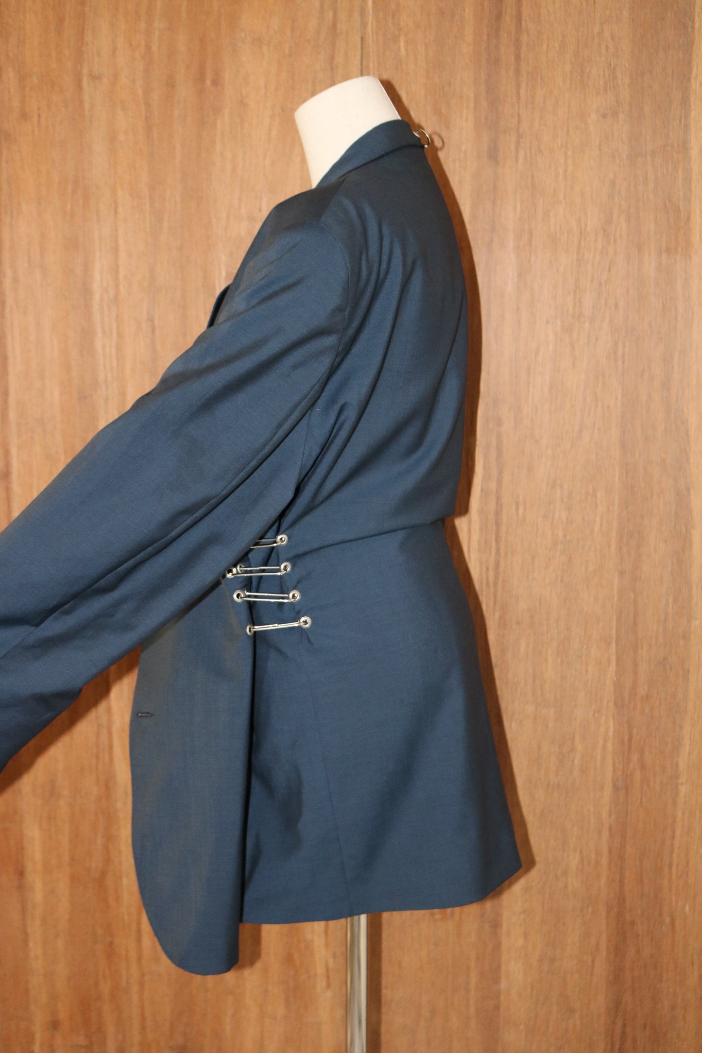 TAYLOR BLAZER